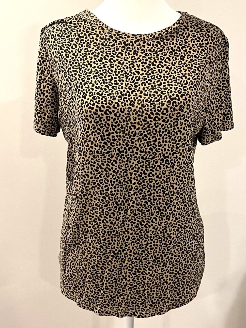 Whimsygoth Animal Print Leopard Cheetah Print Tee Curved Hem Cheetah Top‎ M